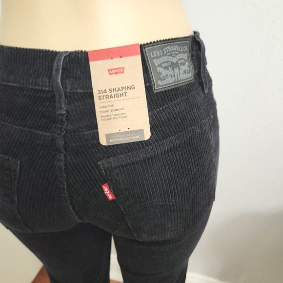 New with tags Levi's size 4 or 27 - Picture 4 of 7